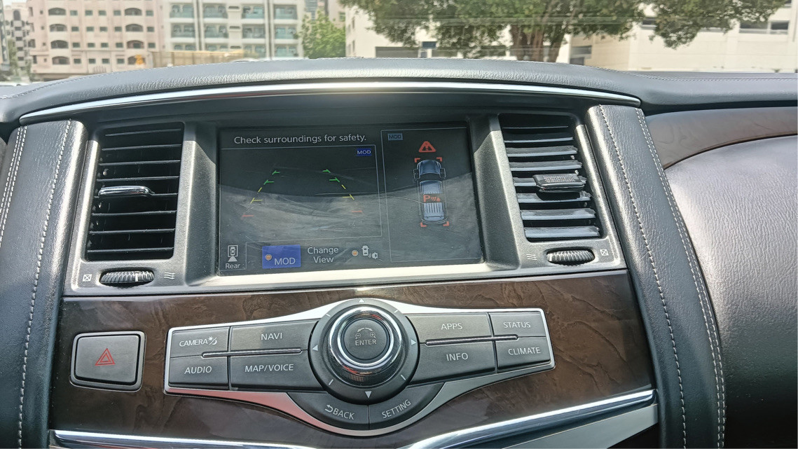 Infiniti QX80 - Image 11