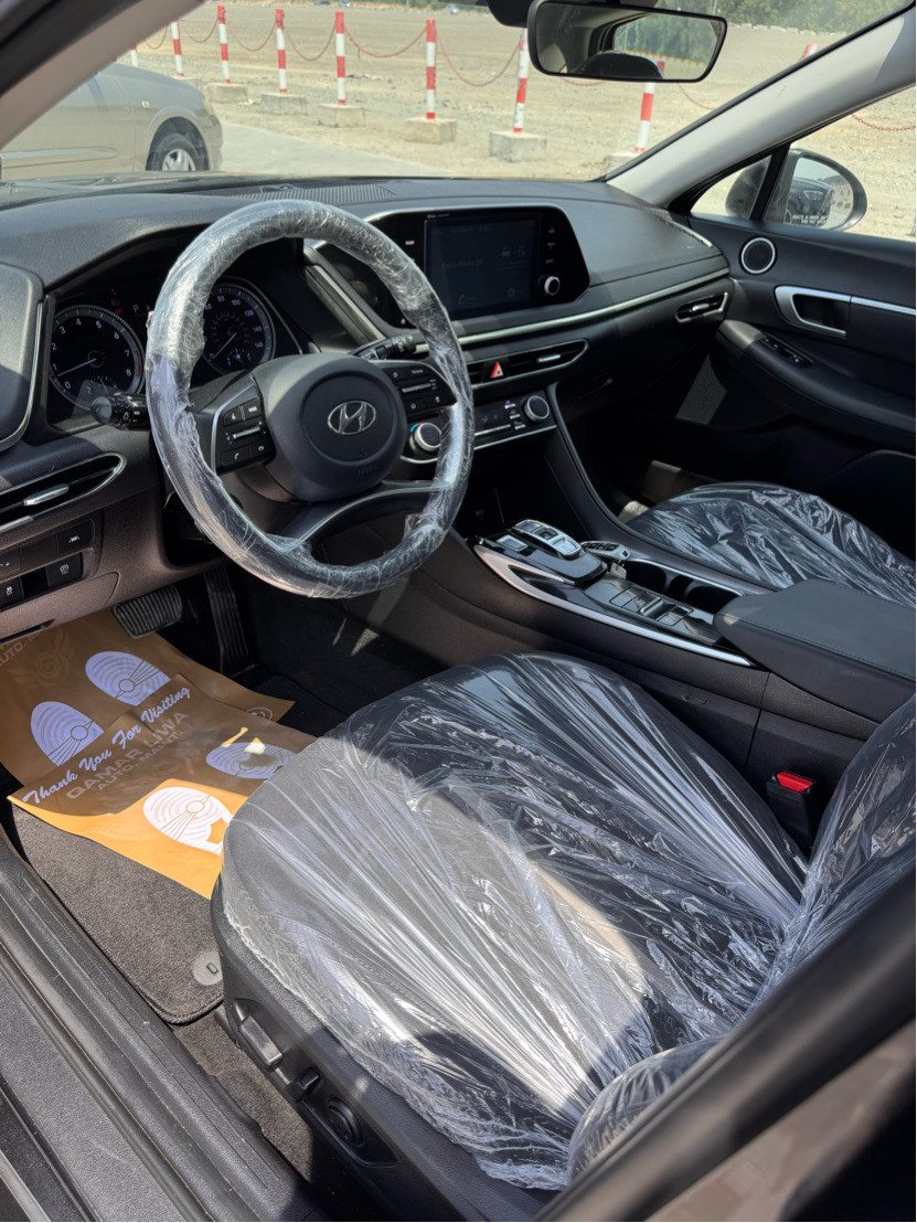 Hyundai Sonata - Image 8