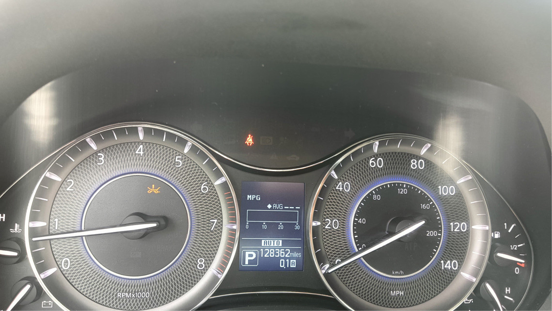 Infiniti QX80 - Image 9