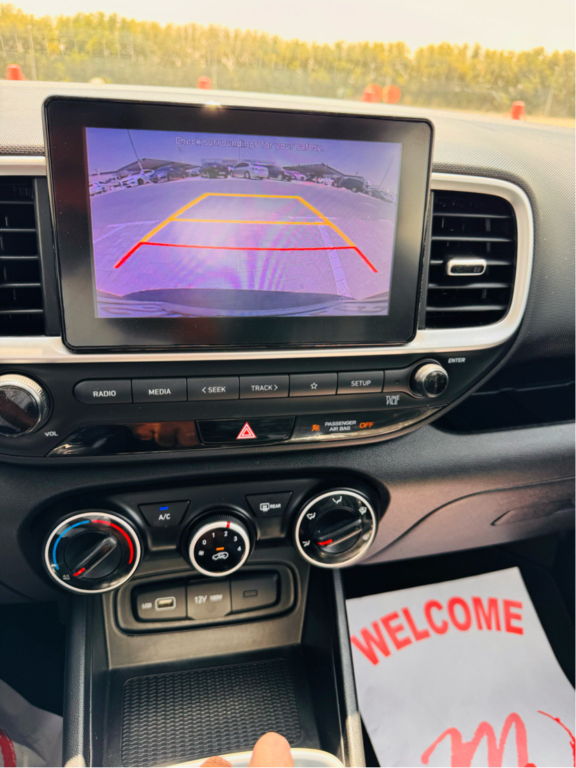 Hyundai VENUE - Image 10