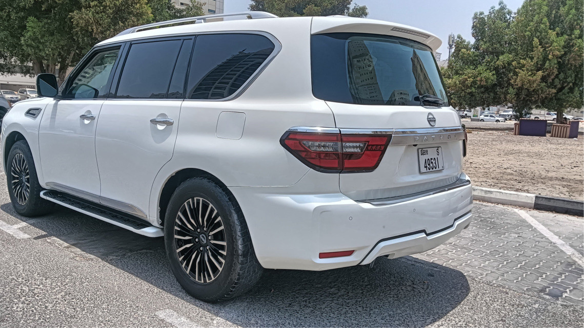 Infiniti QX80 - Image 6