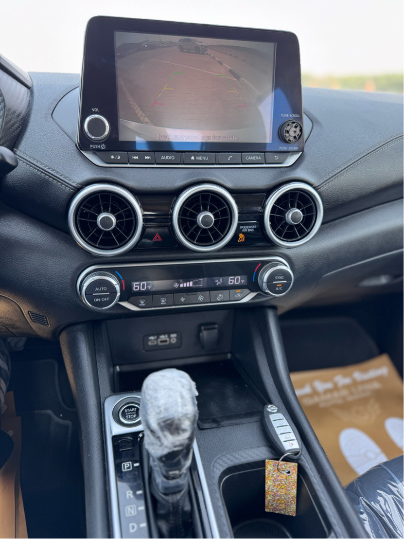 Nissan Sentra - Image 11