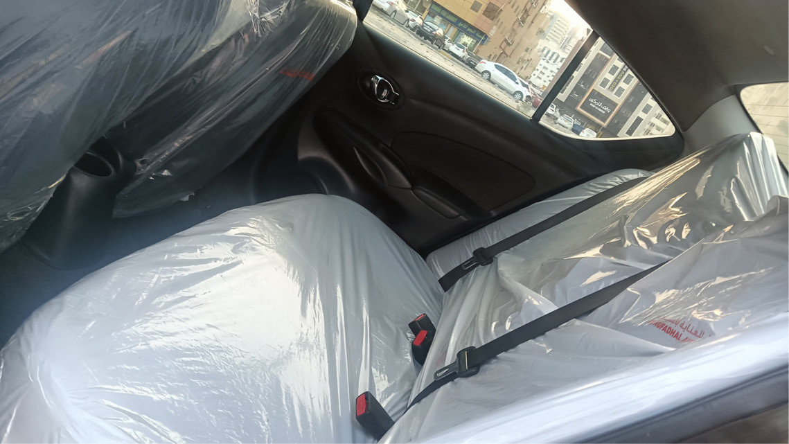 Nissan Versa - Image 10