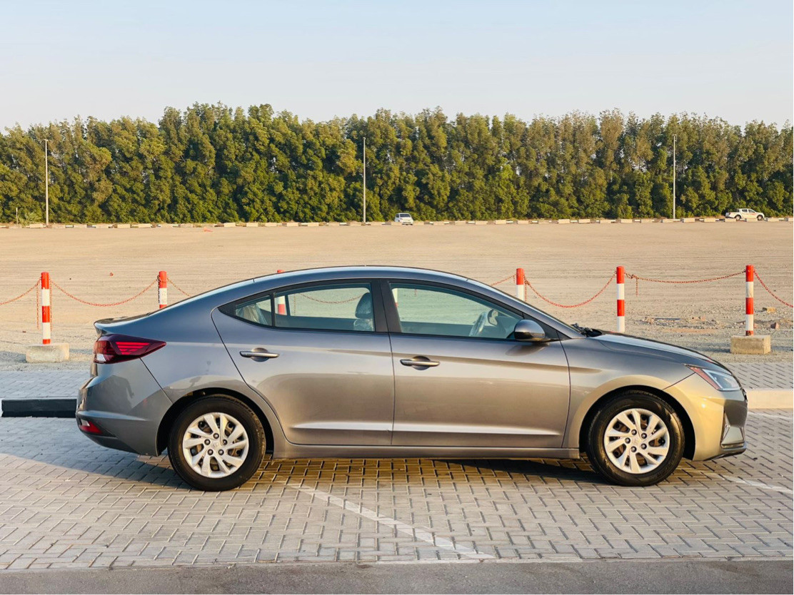 Hyundai Elantra - Image 3