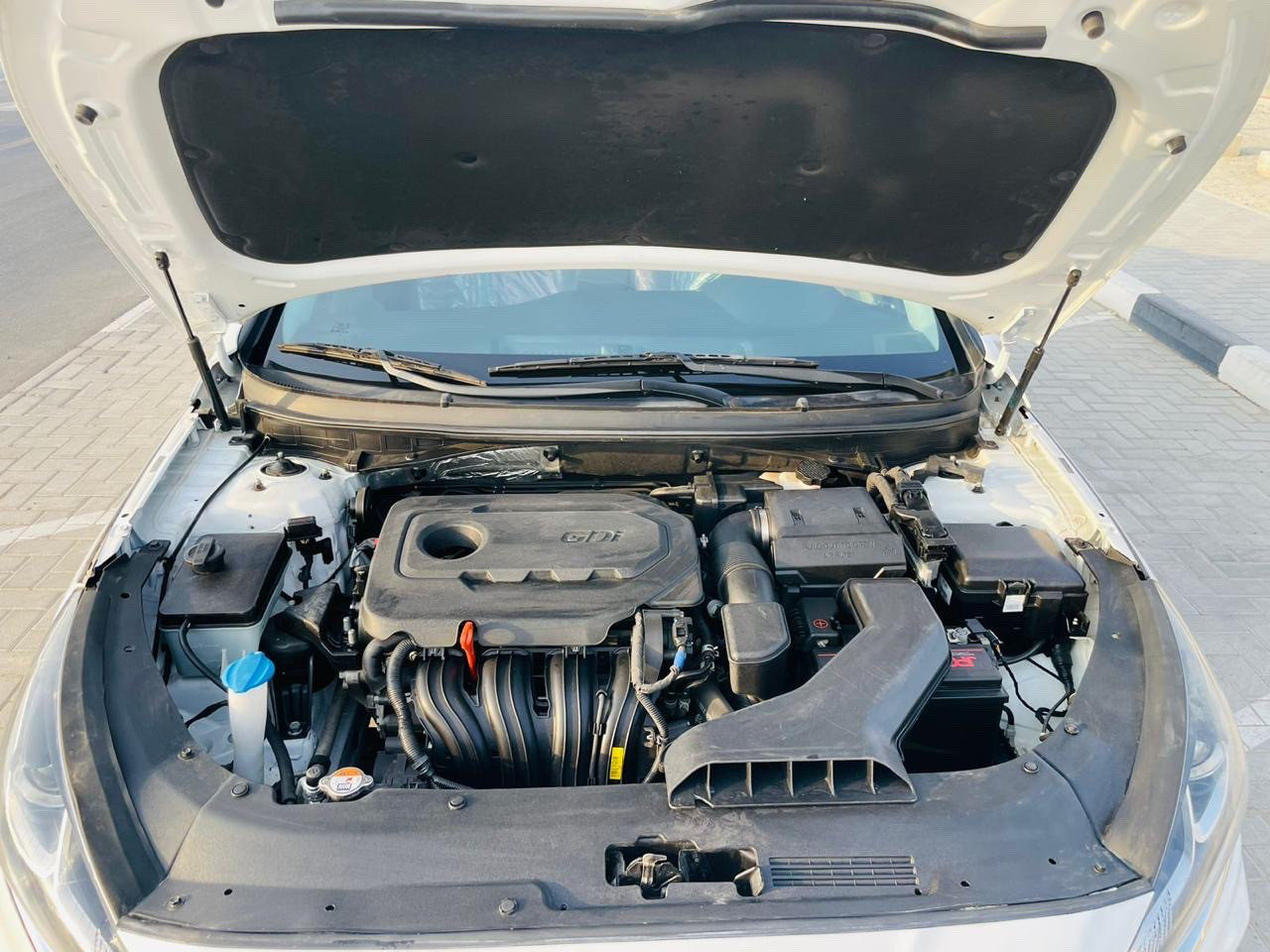 Hyundai Sonata - Image 10