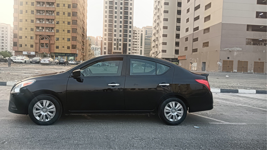 Nissan Versa - Image 5