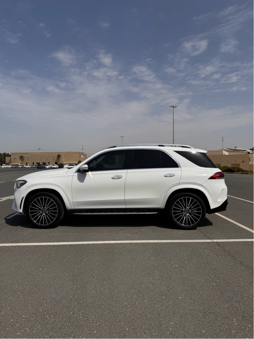 Mercedes Benz GLE SUV - Image 3