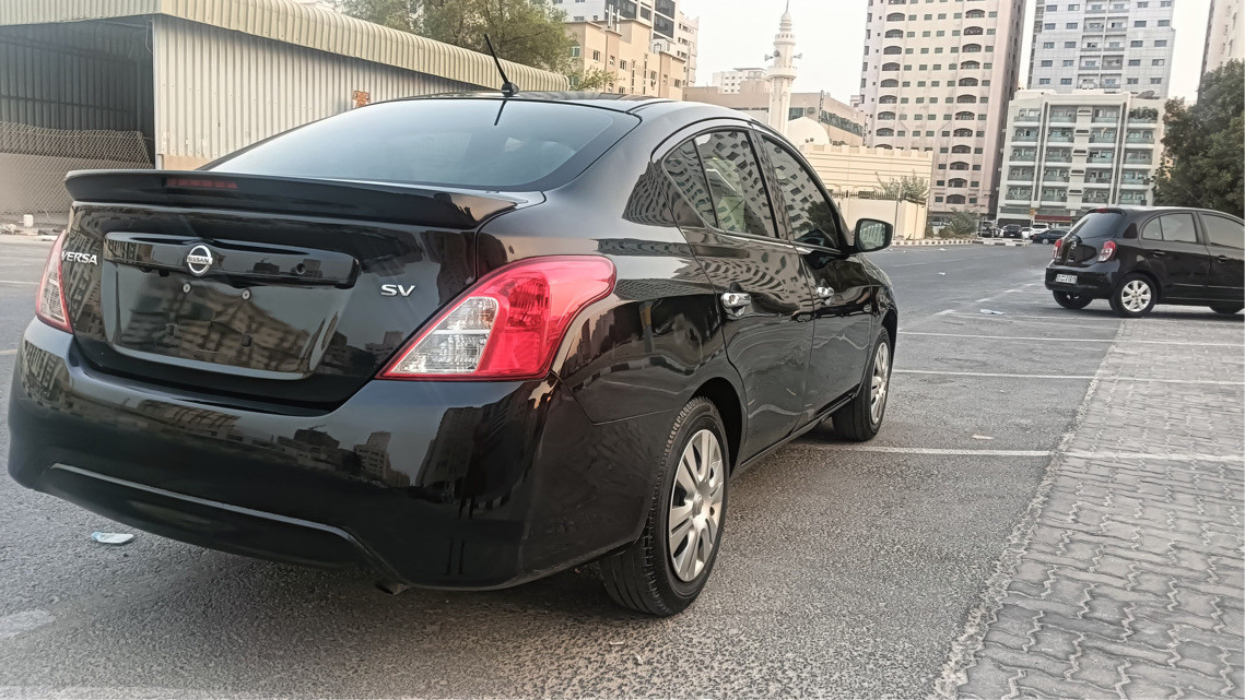 Nissan Versa - Image 12