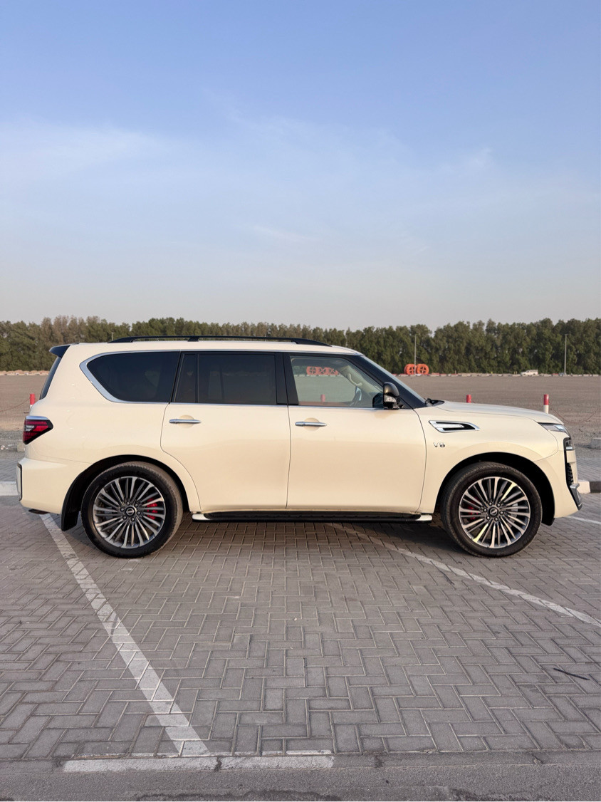 Nissan Armada - Image 7