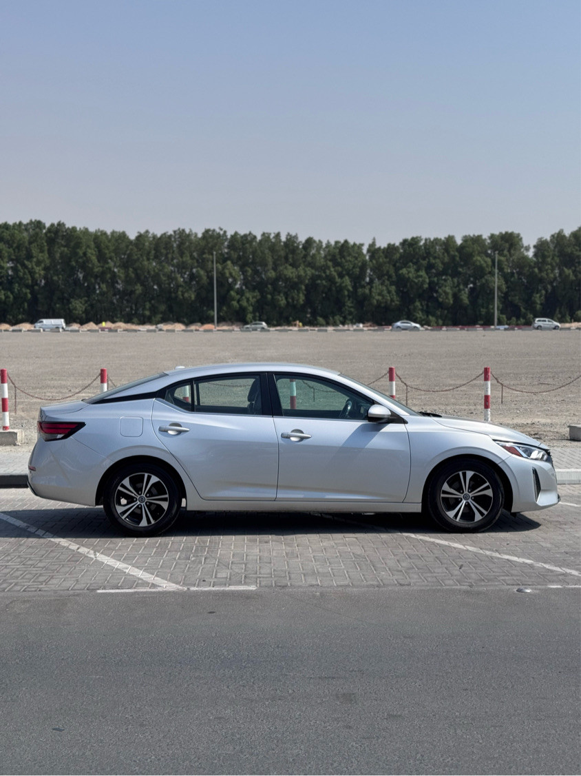 Nissan Sentra - Image 7