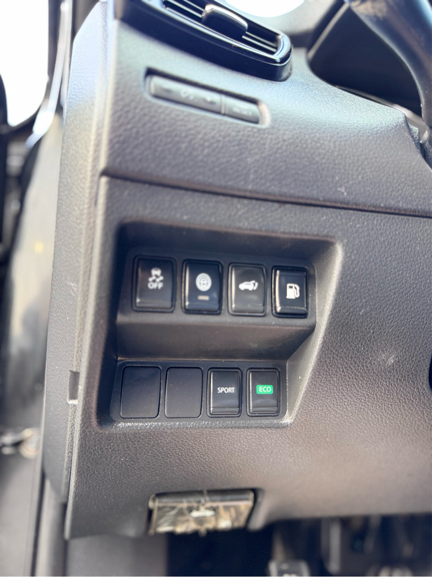 Nissan Rogue - Image 7