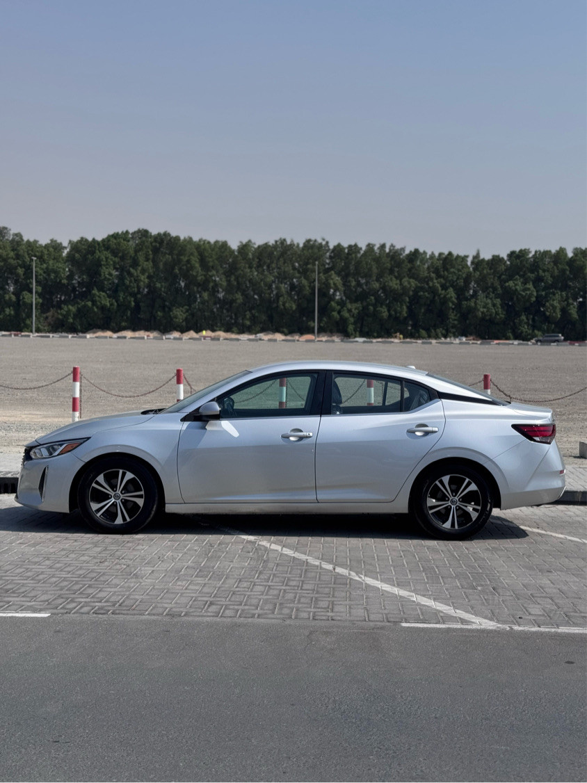 Nissan Sentra - Image 4