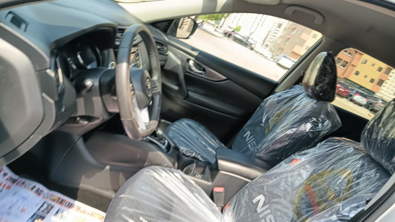Nissan Rogue - Image 6