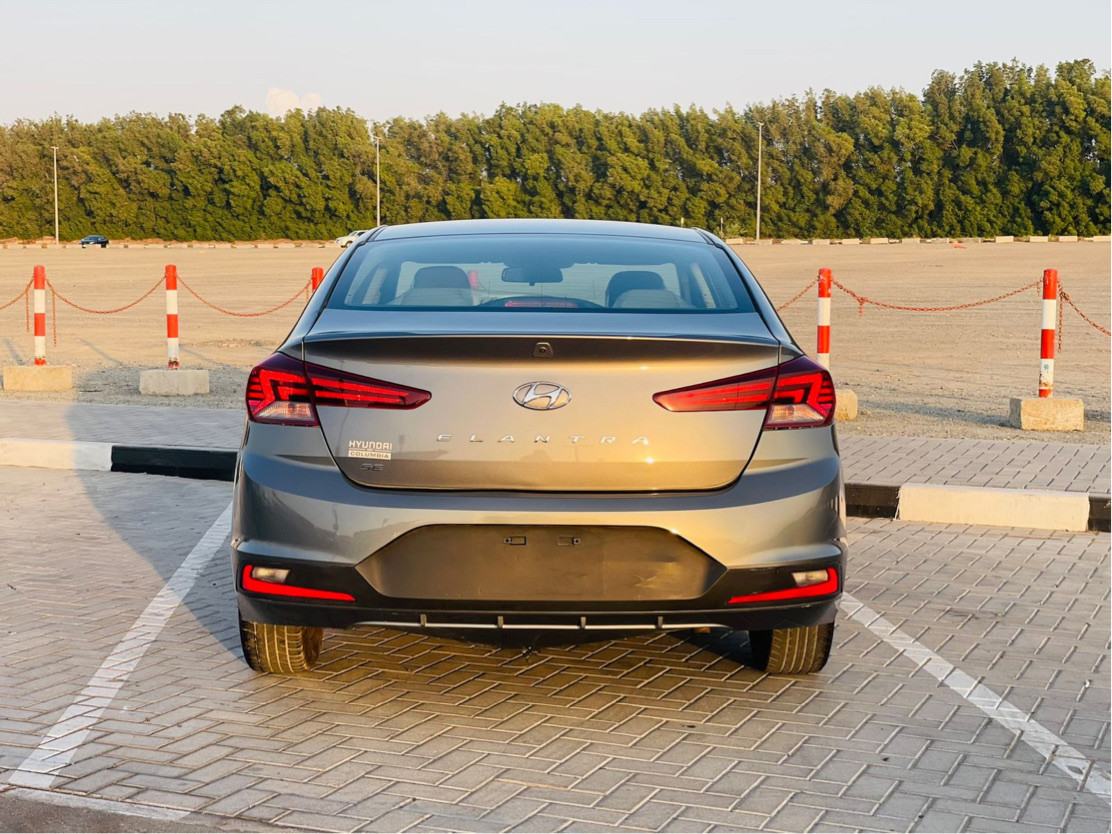 Hyundai Elantra - Image 17