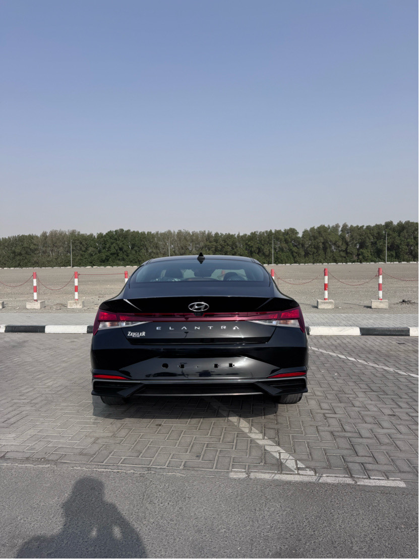 Hyundai Elantra - Image 6