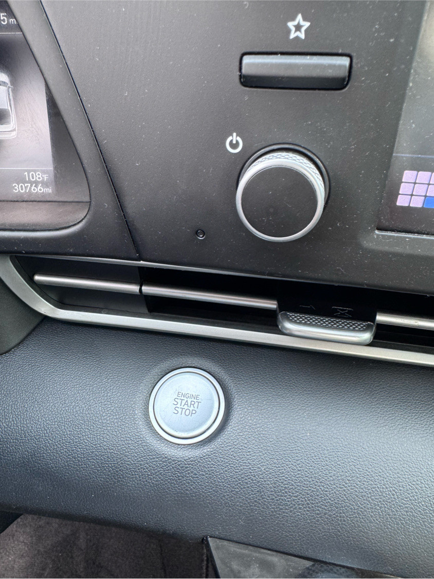 Hyundai Elantra - Image 4