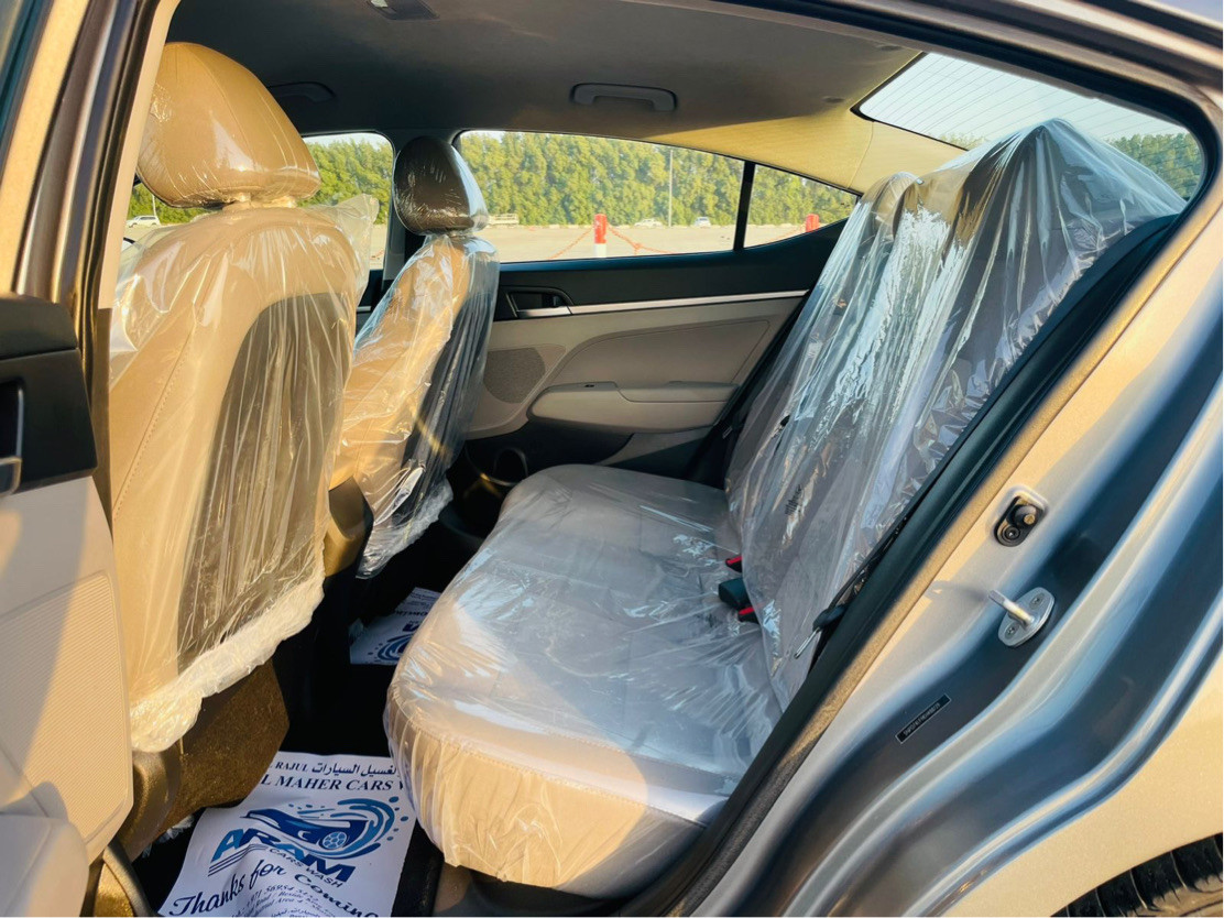 Hyundai Elantra - Image 6