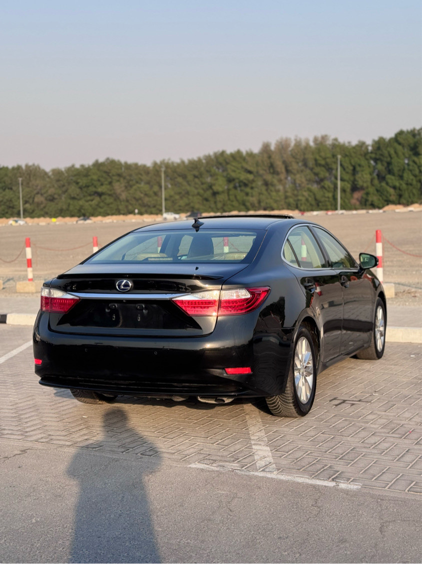 Lexus ES-Series - Image 11