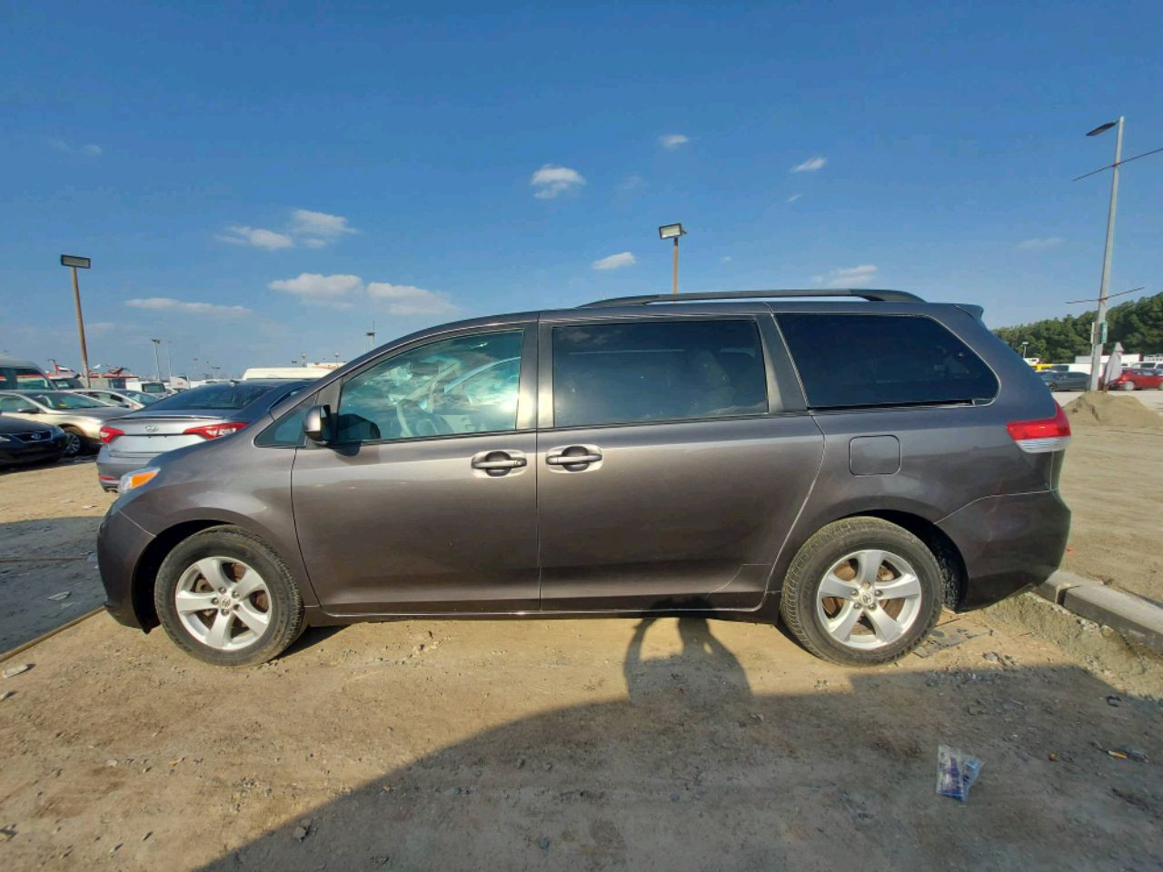 Toyota Sienna - Image 6