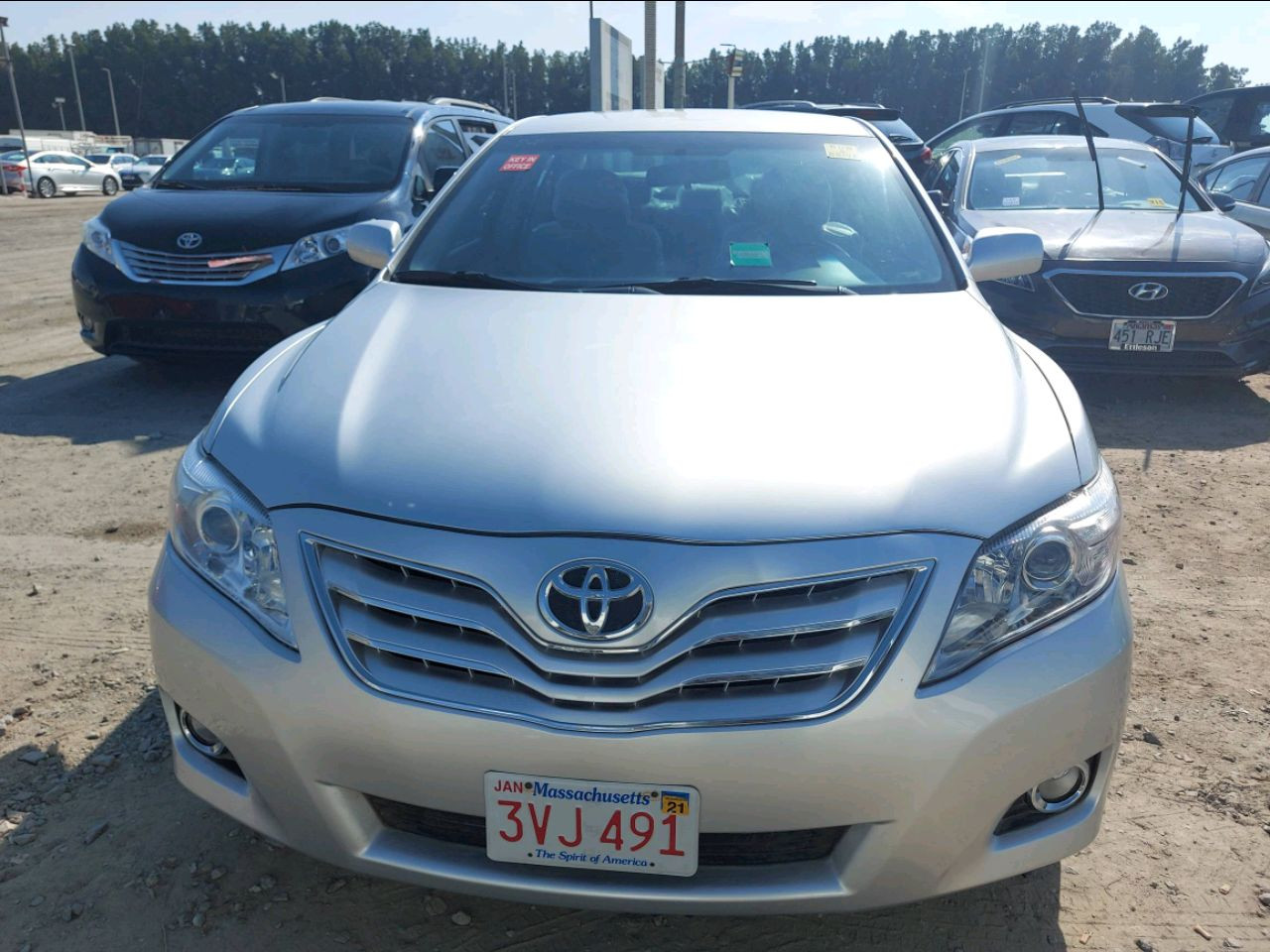 Toyota Camry - Image 3