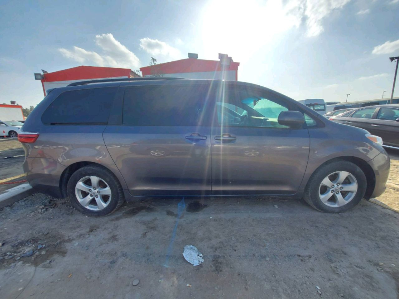 Toyota Sienna - Image 6