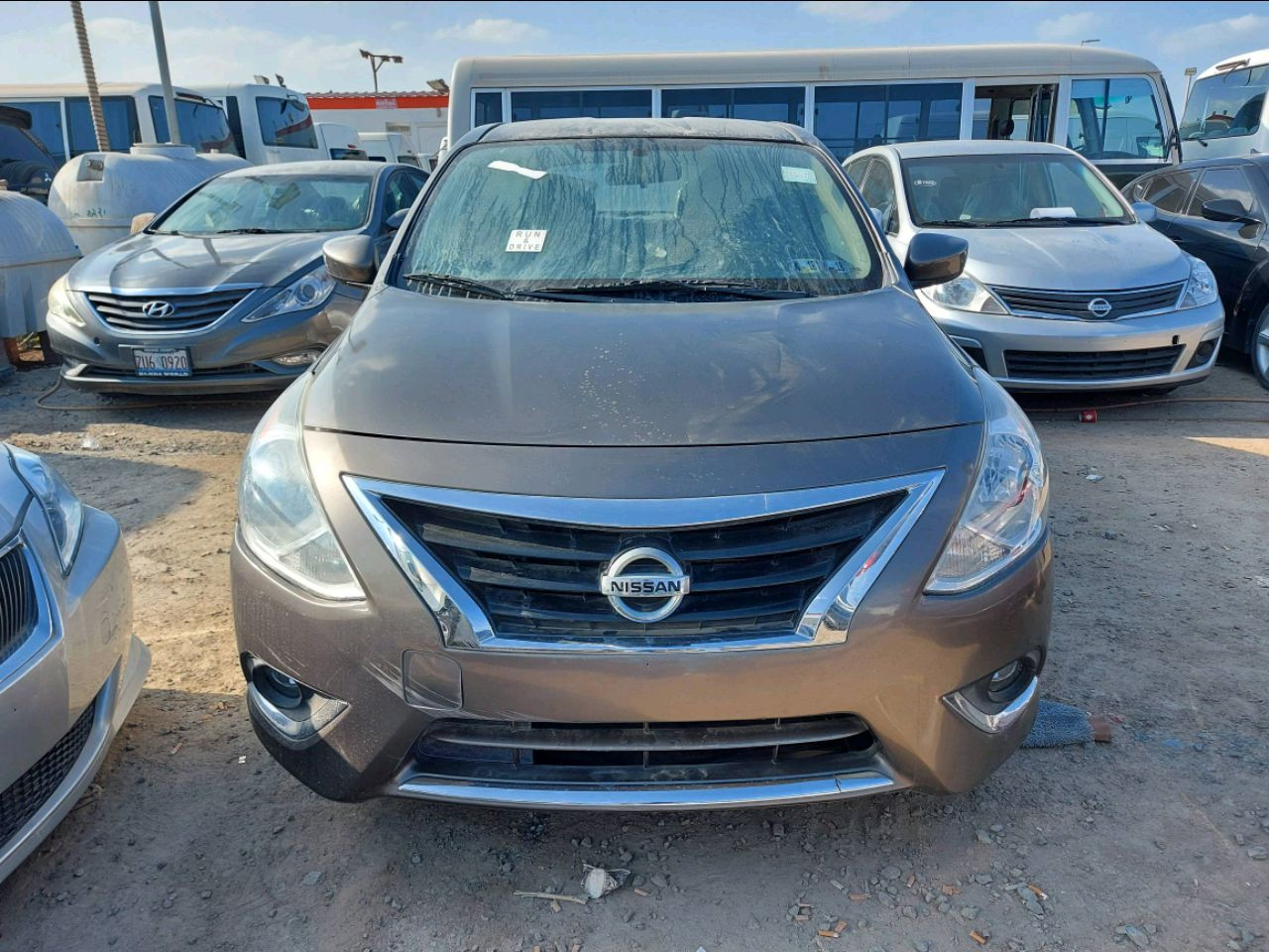 Nissan Versa - Image 3
