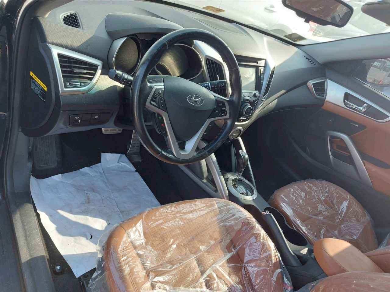 Hyundai Veloster - Image 4