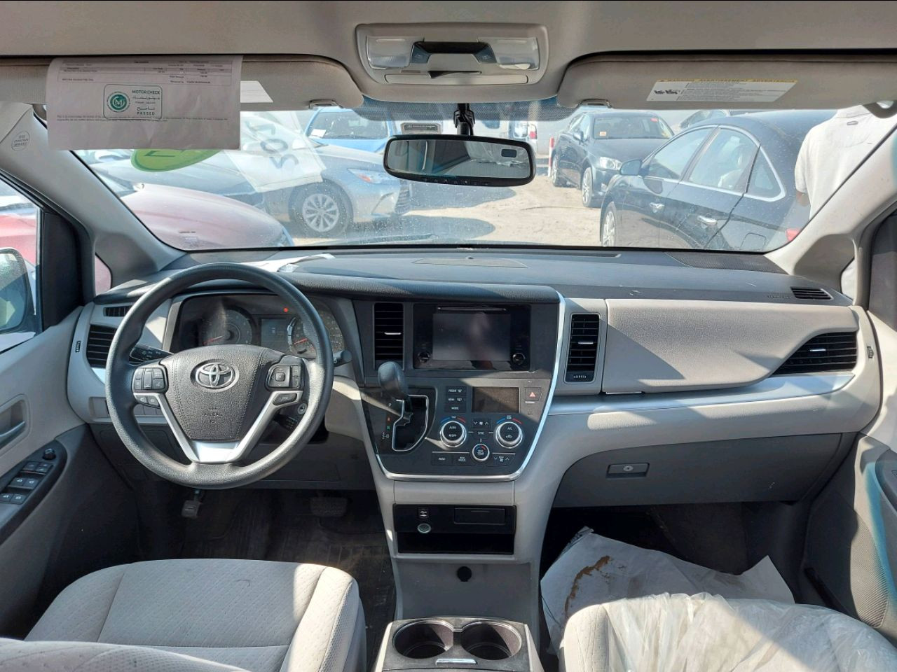 Toyota Sienna - Image 5