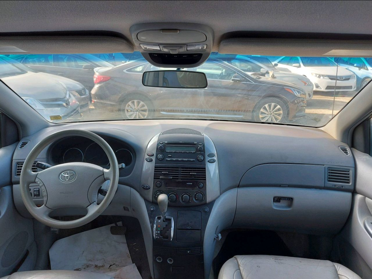 Toyota Sienna - Image 6