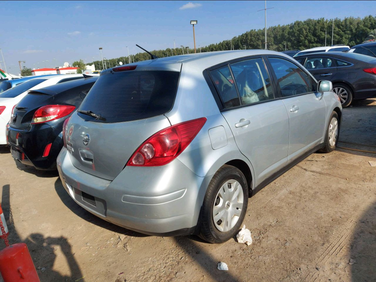 Nissan Versa - Image 4