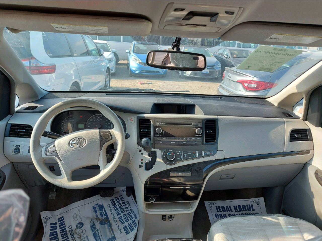 Toyota Sienna - Image 4
