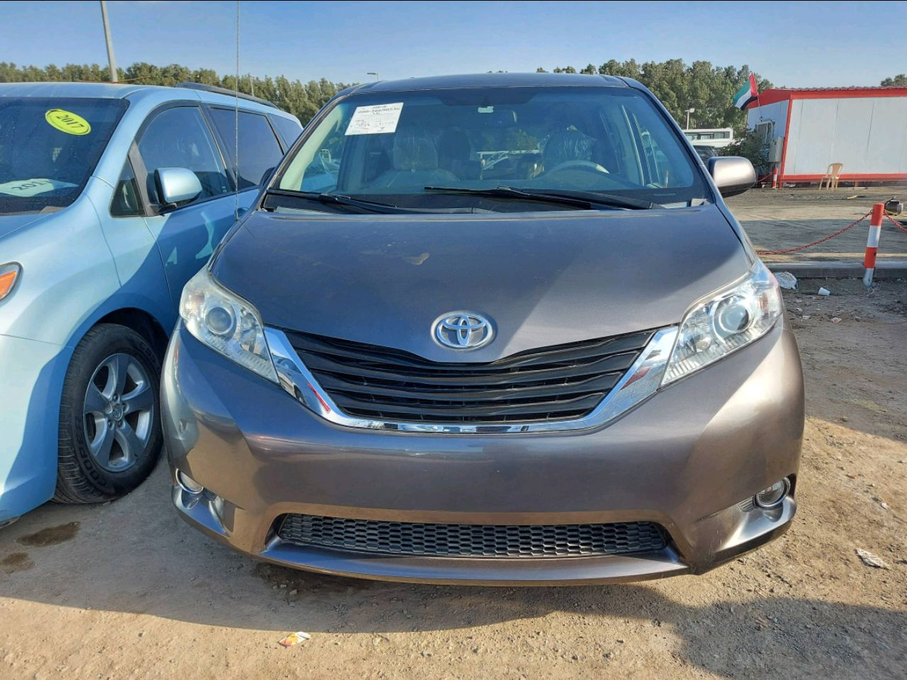 Toyota Sienna - Image 3