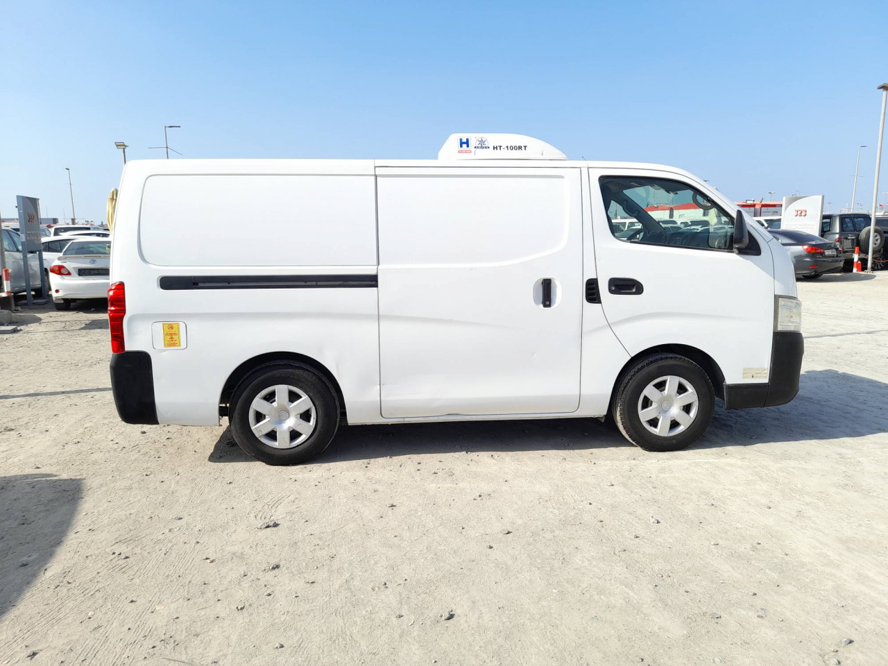 Nissan Urvan - Image 4