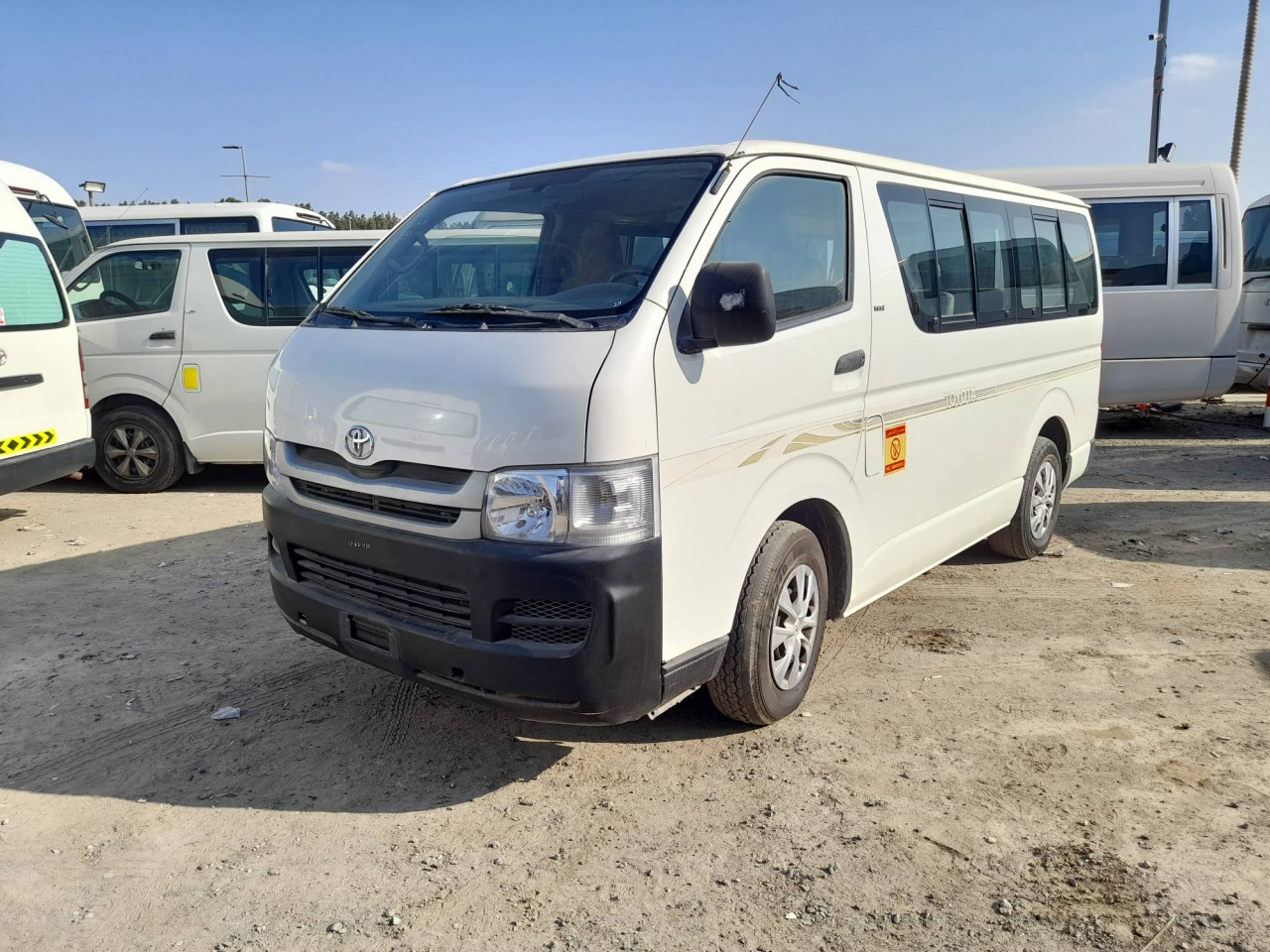 Toyota Hiace - Image 3