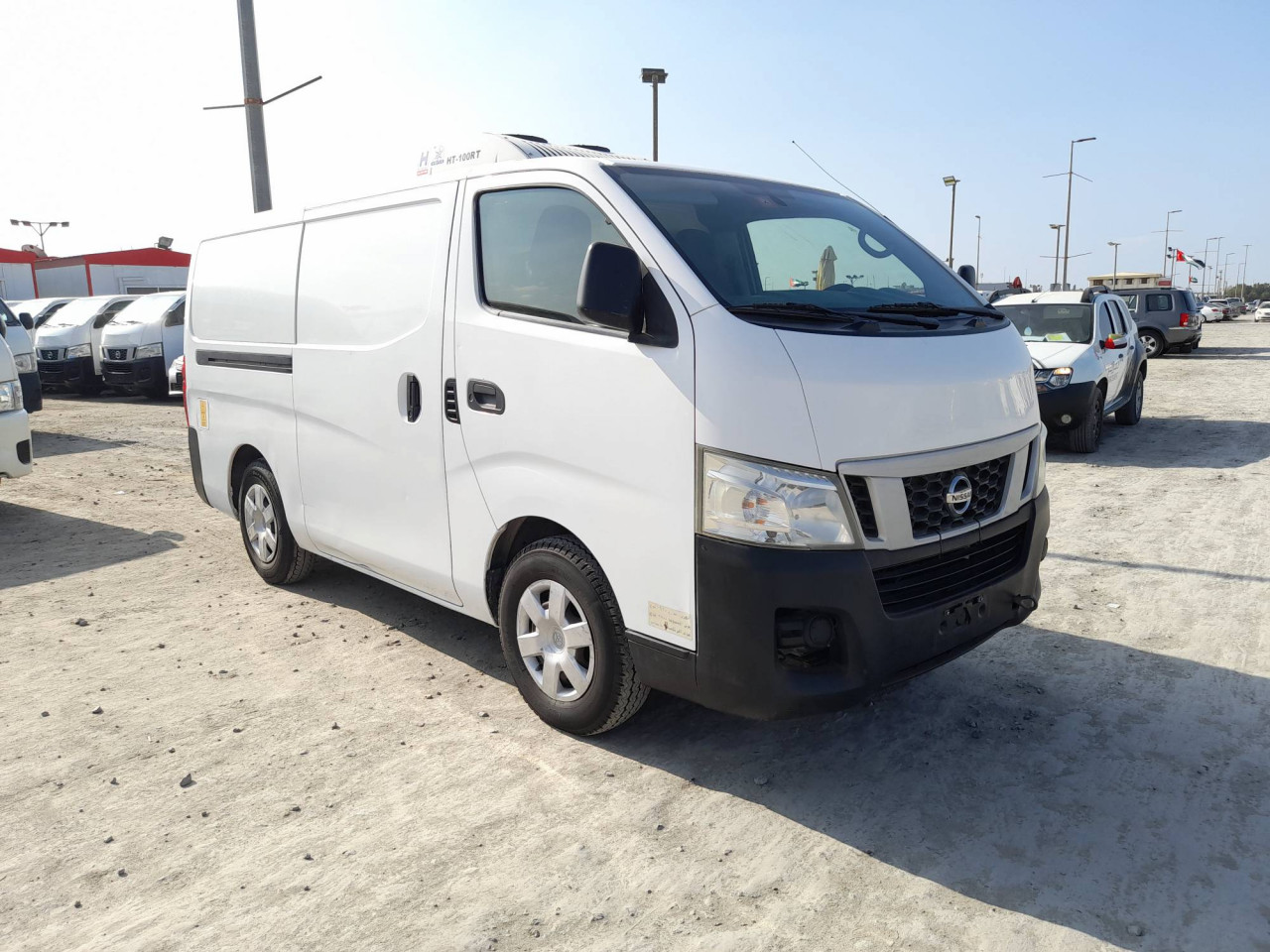 Nissan Urvan - Image 2