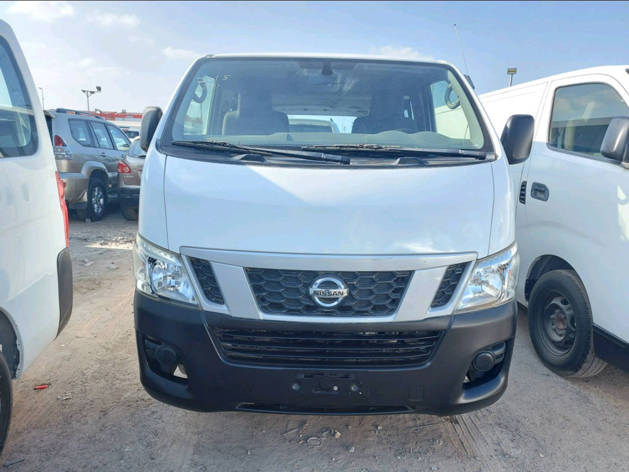 Nissan Urvan - Image 6