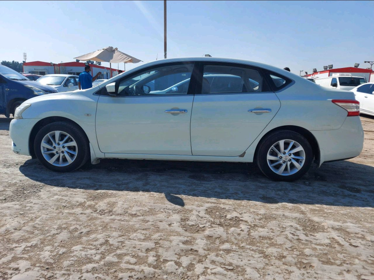 Nissan Sentra - Image 4