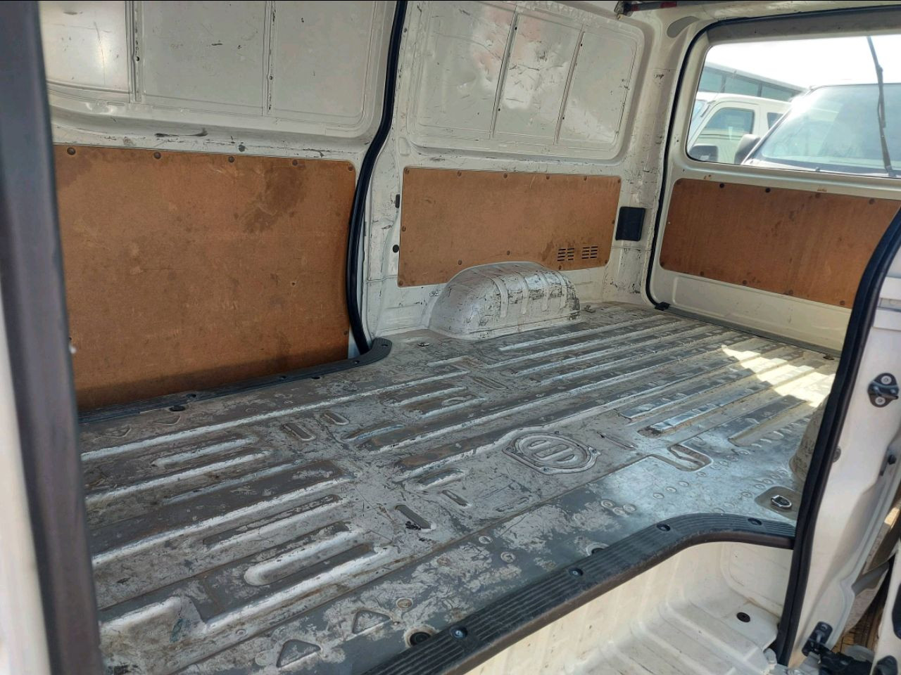 Toyota Hiace - Image 4