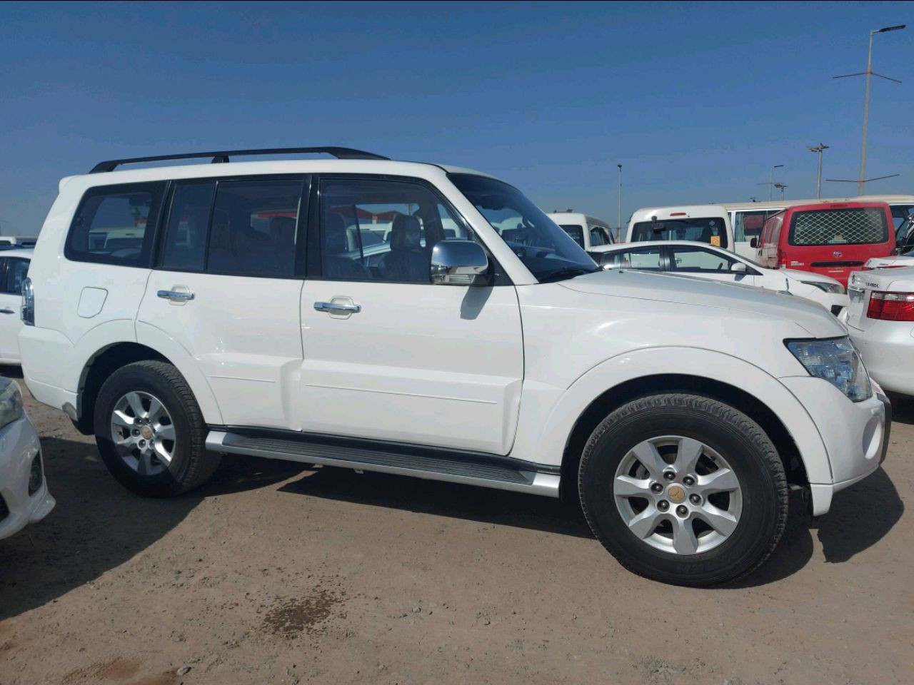 Mitsubishi Pajero - Image 3