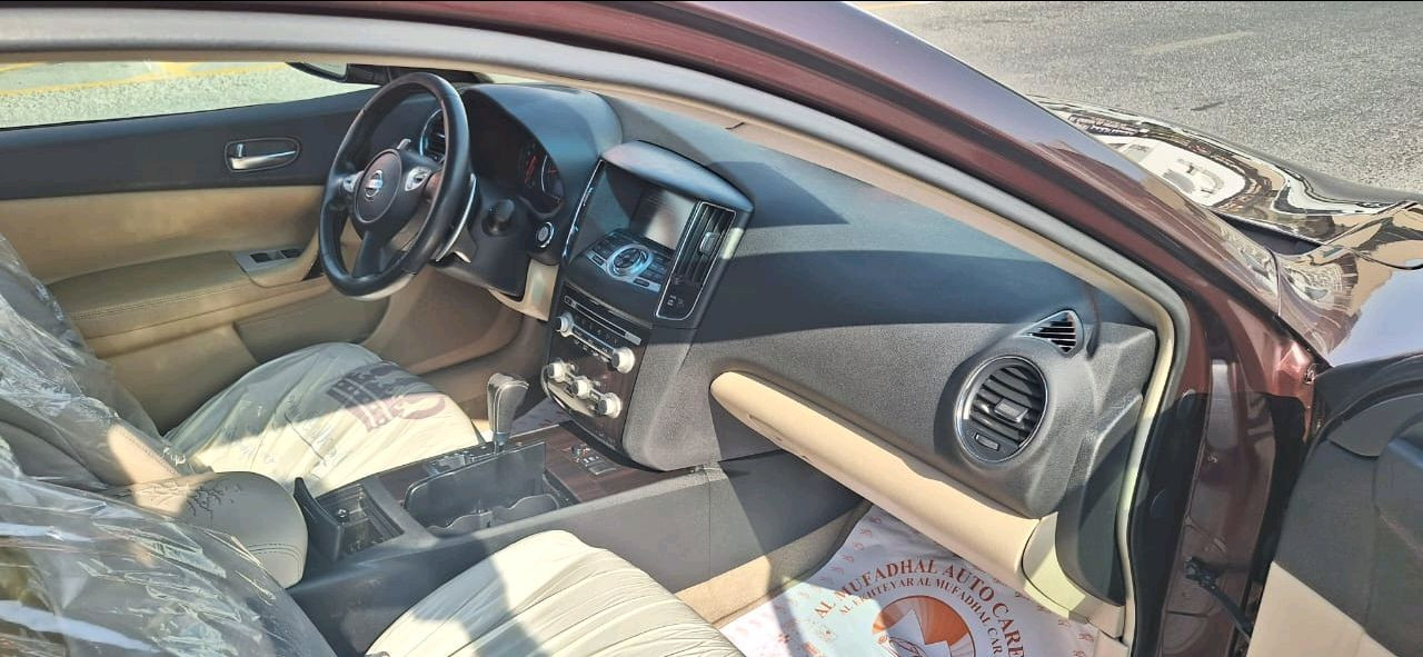 Nissan Maxima - Image 3