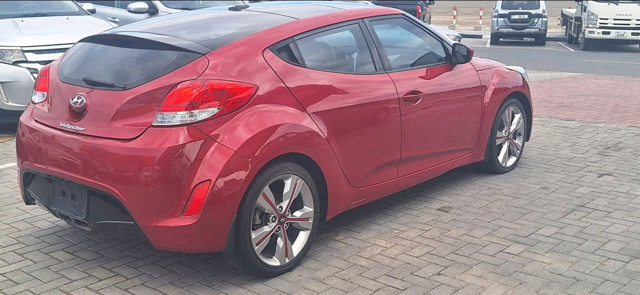 Hyundai Veloster - Image 6