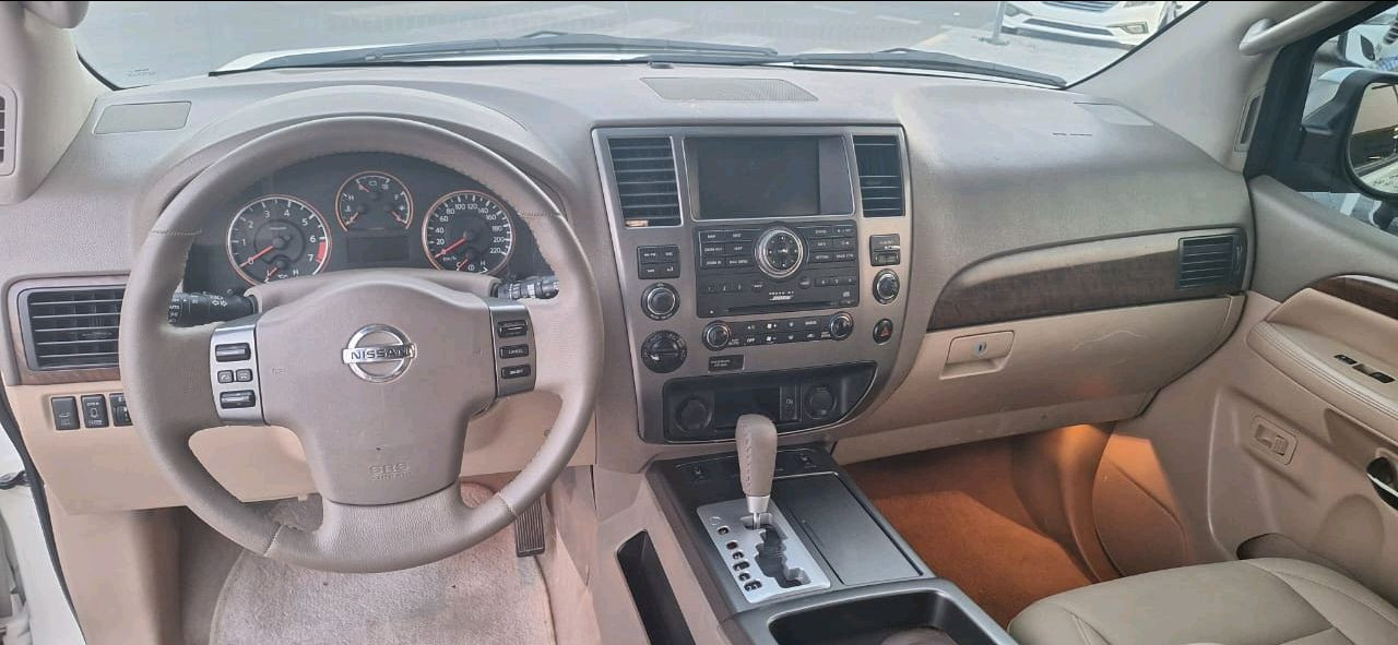 Nissan Armada - Image 8