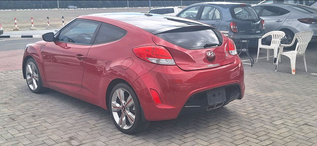 Hyundai Veloster - Image 9