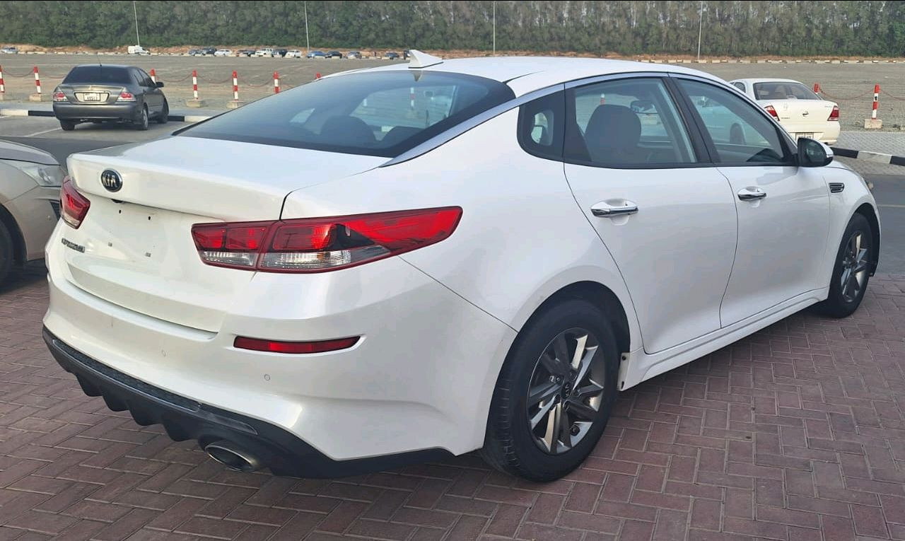 KIA Optima - Image 8