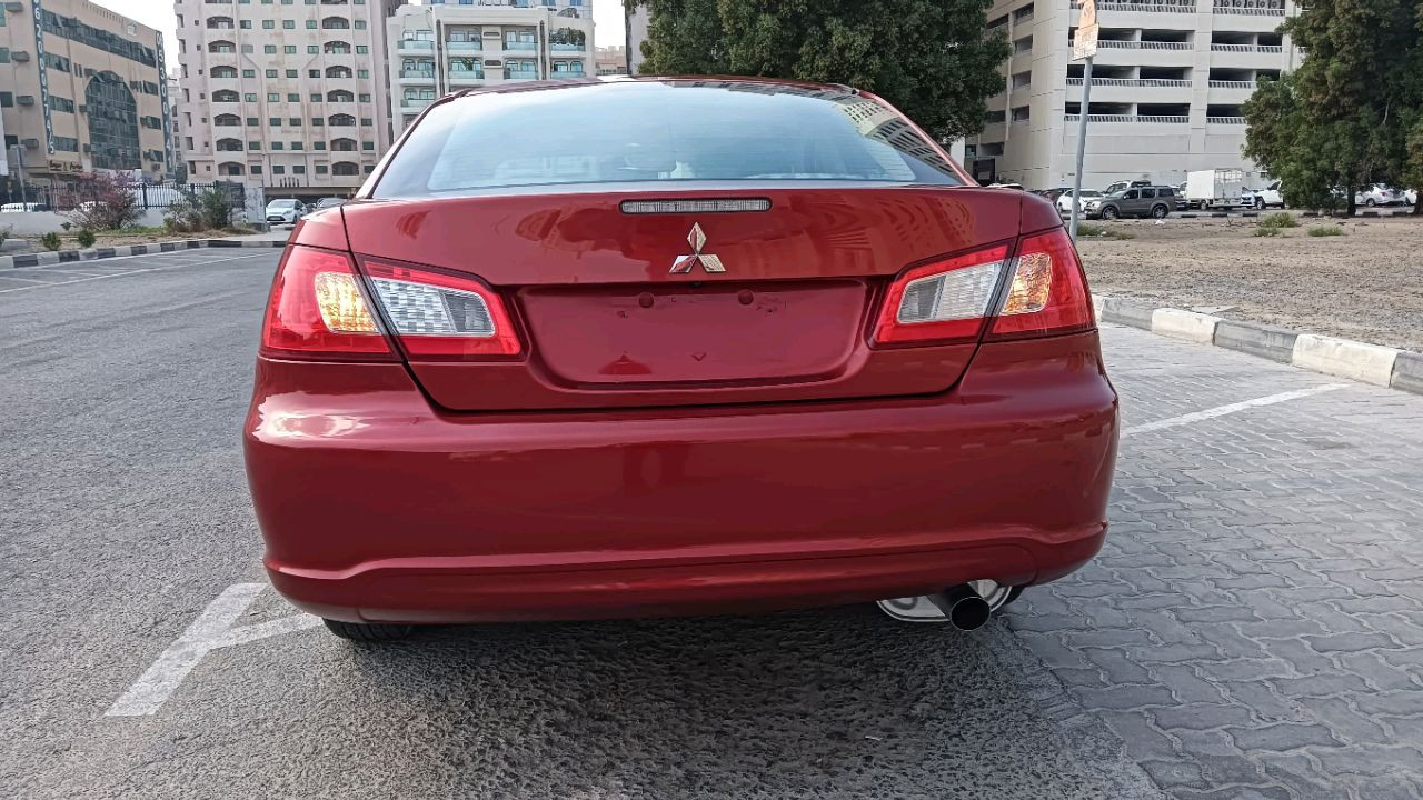 Mitsubishi Galant - Image 5