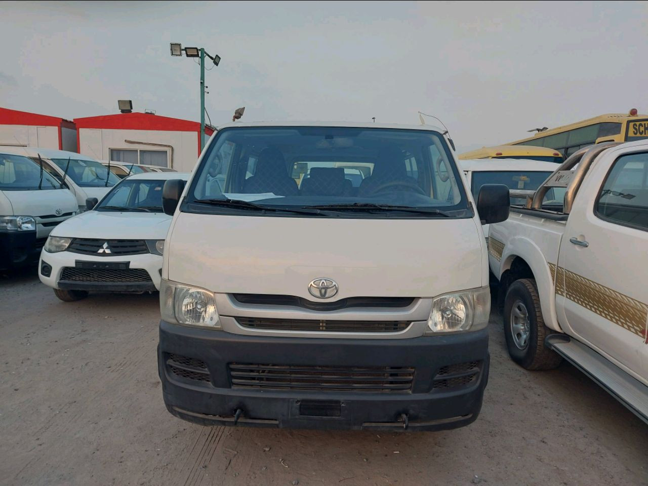 Toyota Hiace - Image 2