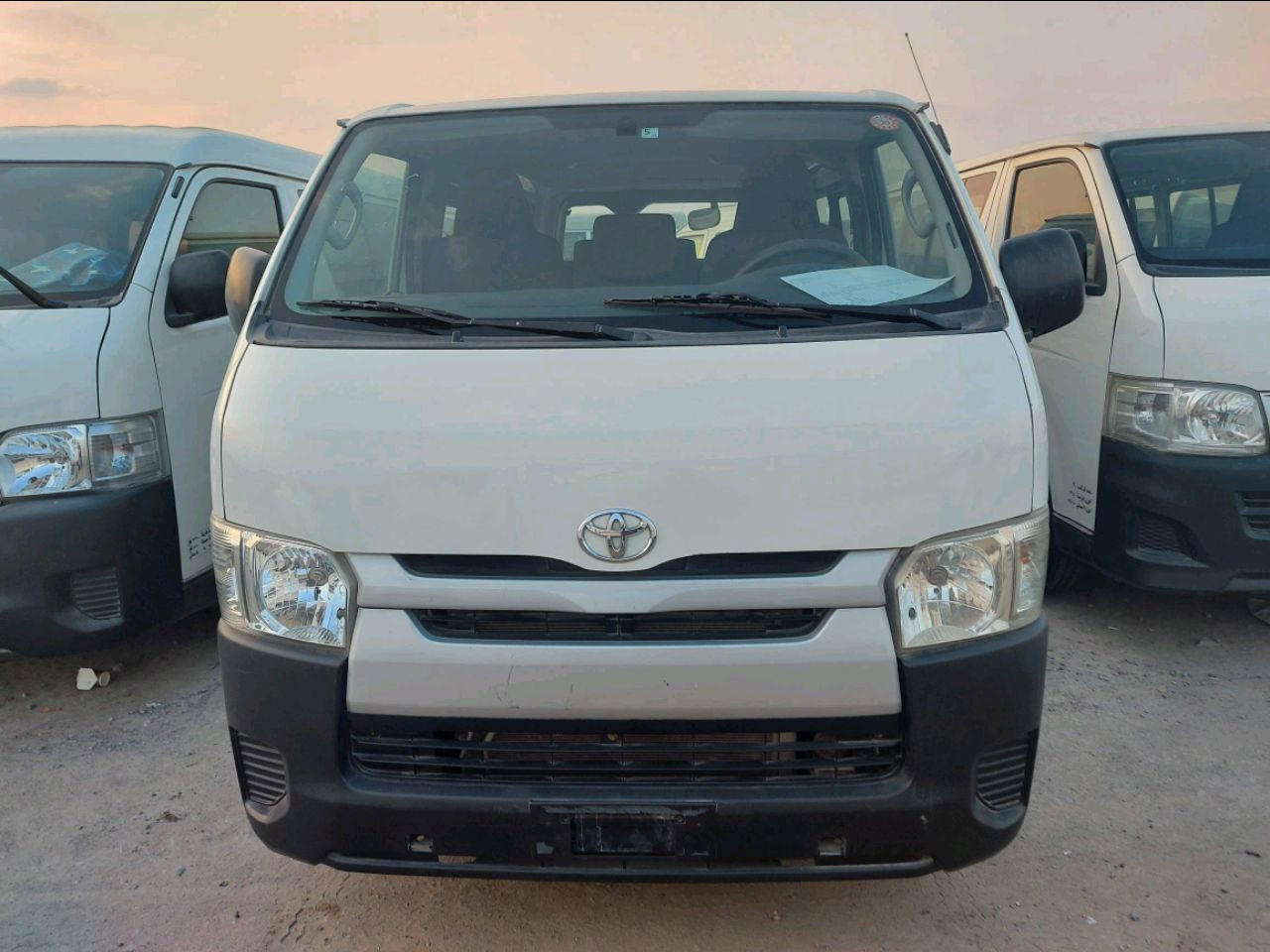 Toyota Hiace - Image 3