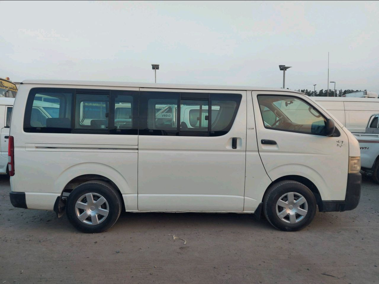 Toyota Hiace - Image 3