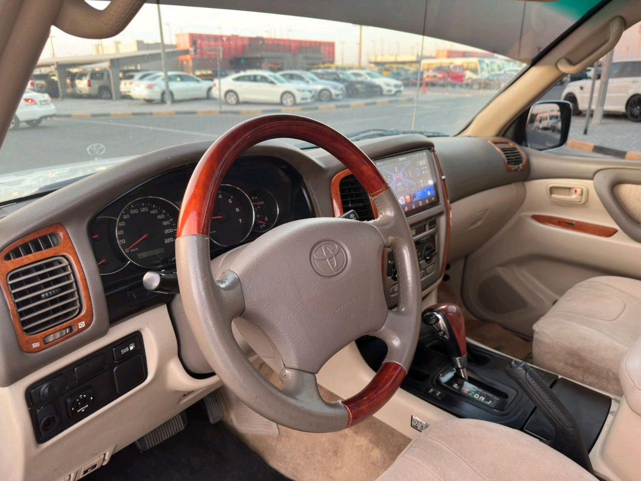 Toyota Land Cruiser - Image 5
