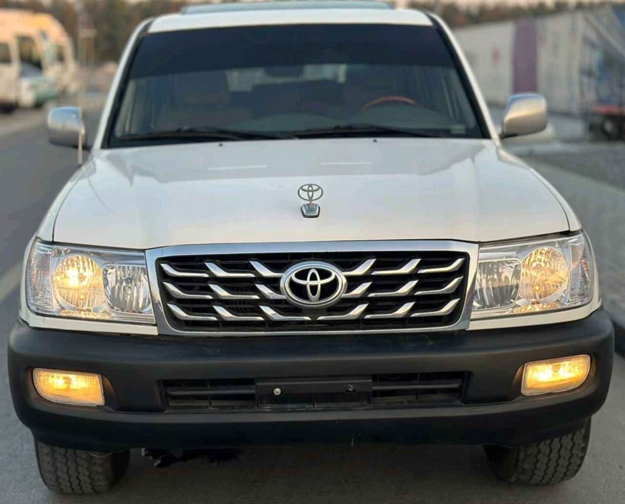 Toyota Land Cruiser - Image 4